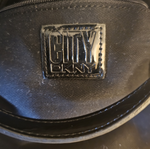EUC | HTF DKNY Vintage "City" Black Patent Leather Purse | Size: 8¾" x 10¼" x 3" - Picture 11 of 14